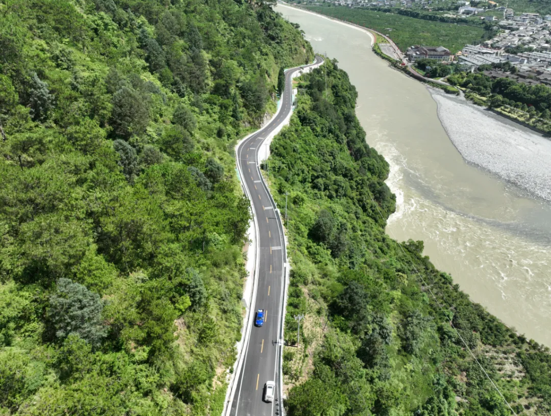 中國(guó)交通報(bào):地震帶上筑通途