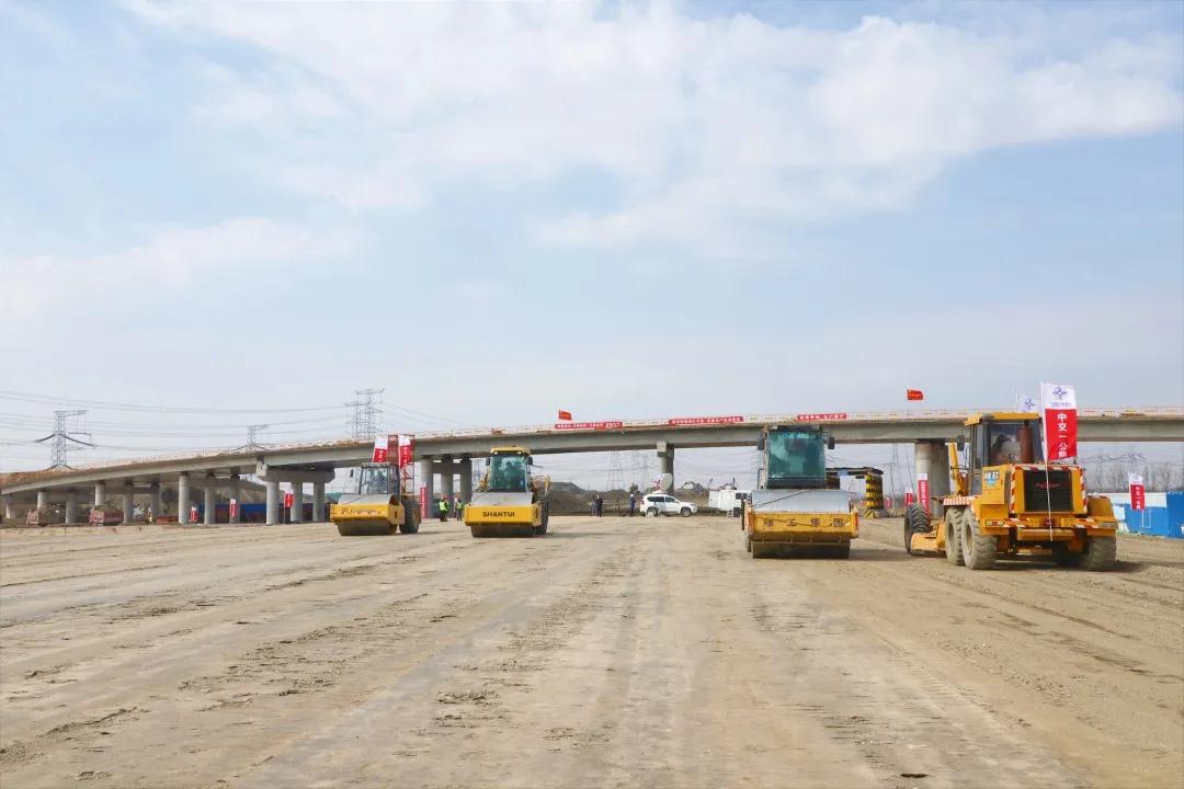 新聞直播間:中交一公局集團(tuán)津石高速西段項(xiàng)目快速?gòu)?fù)工